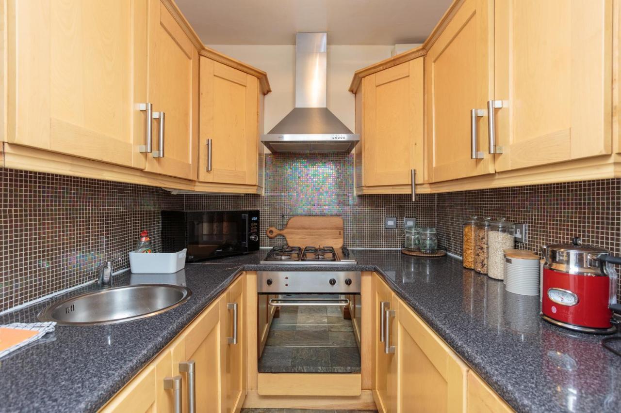 Ferienwohnung Beautiful Hideout In Center Of EDI Exterior foto