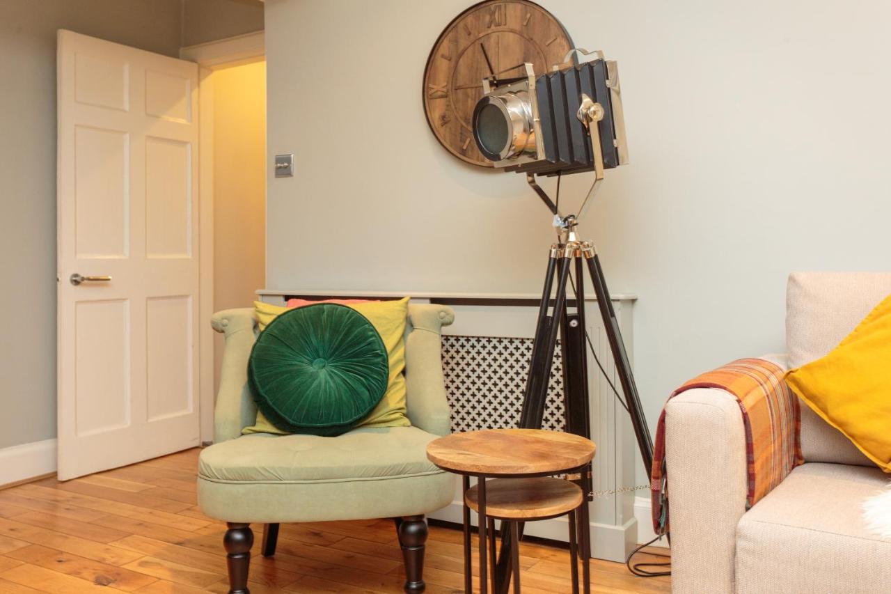 Ferienwohnung Beautiful Hideout In Center Of EDI Exterior foto