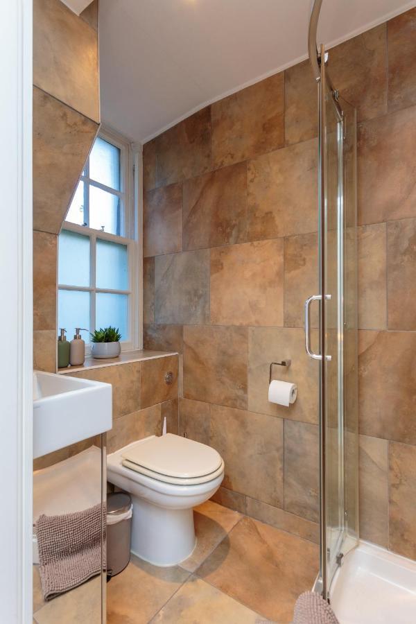 Ferienwohnung Beautiful Hideout In Center Of EDI Exterior foto