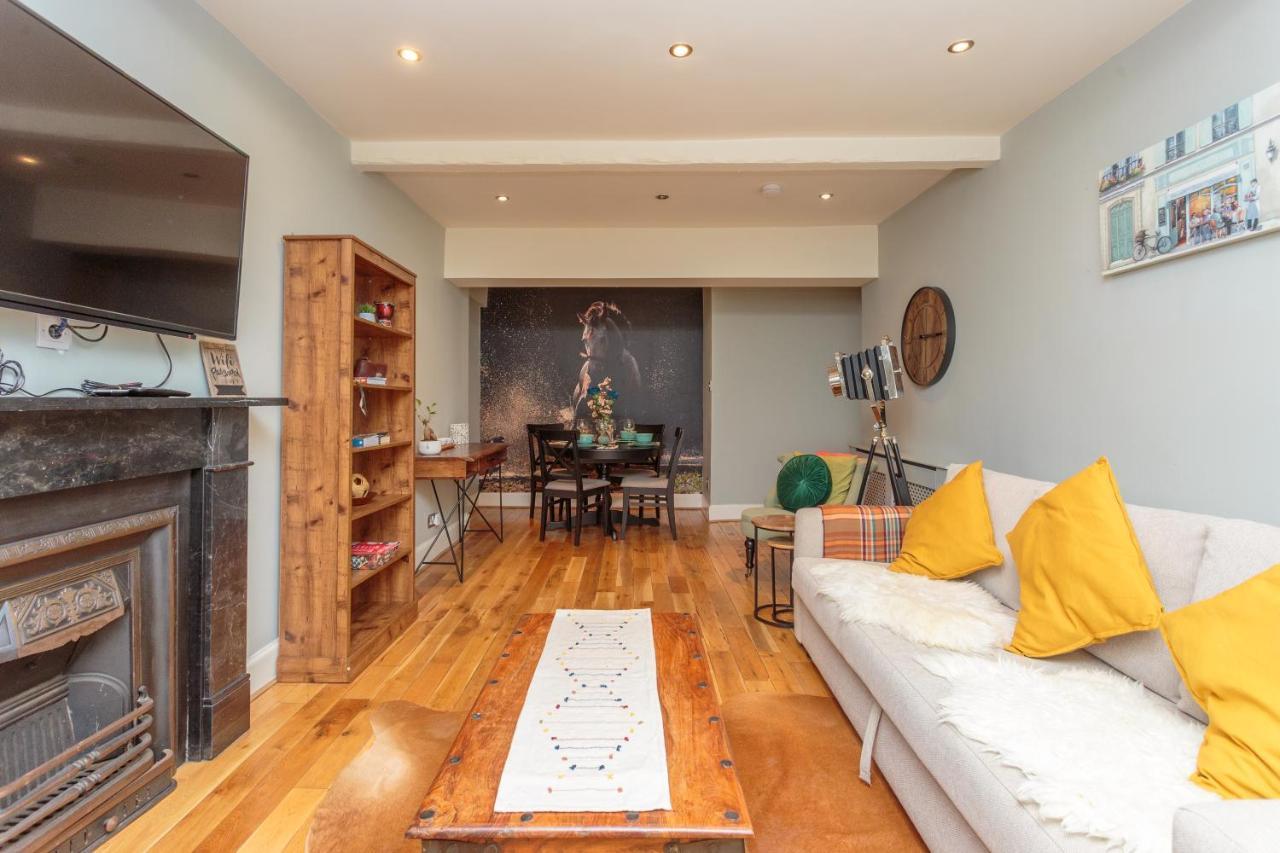 Ferienwohnung Beautiful Hideout In Center Of EDI Exterior foto